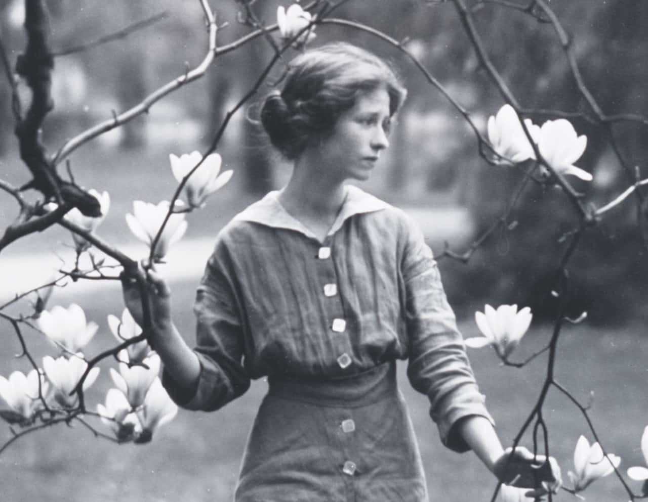Spring Millay Analysis of Spring by Edna St. Vincent Millay - Poemotopia